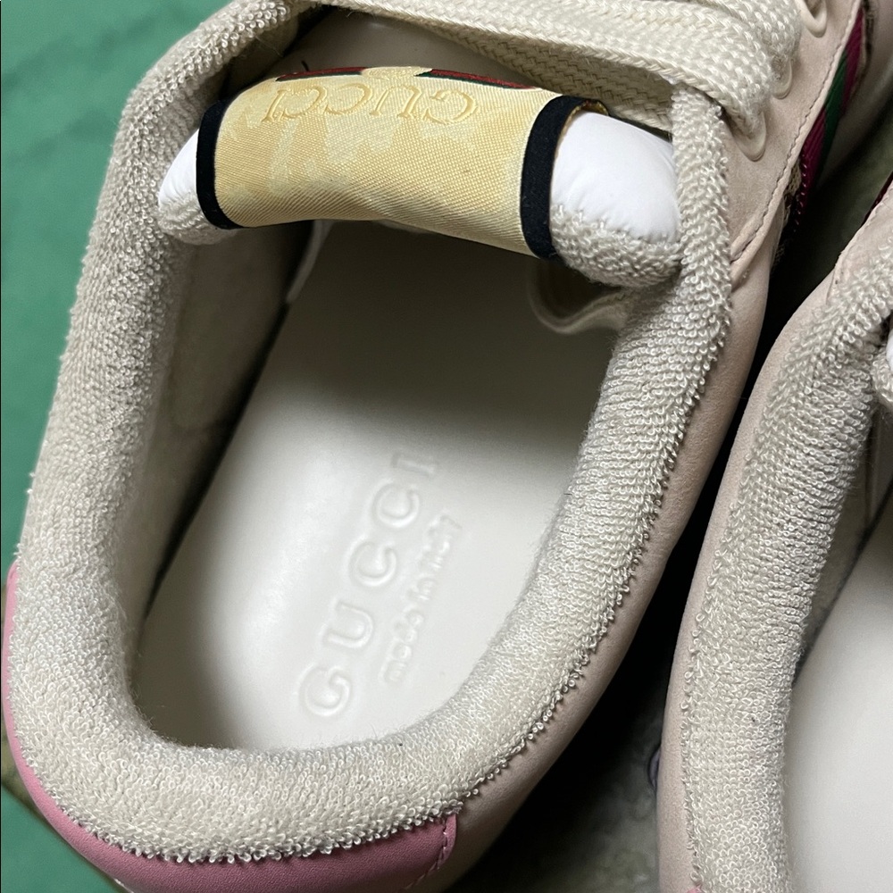 Gucci Pink & Beige Low-Top Sneakers with Green/Red Web - Picture 5 of 5